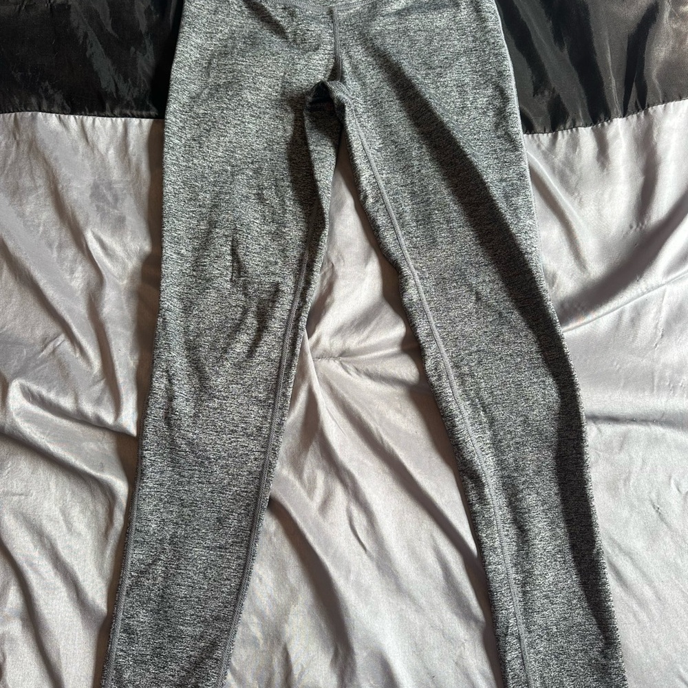 Aritzia / TNA Grey Leggings XS